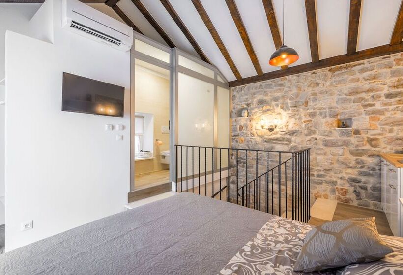 آپارتمان لوکس 1 خوابه, Apartments & Rooms Dujam