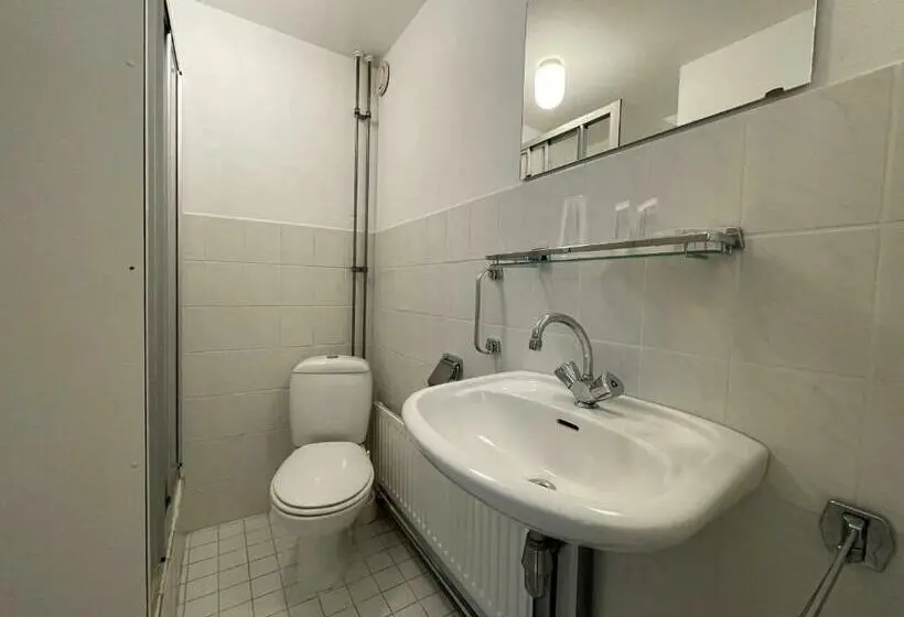 ２ベッドルームアパートメント, Restaurant Lely