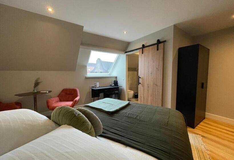 Quarto Estandar, Restaurant Lely