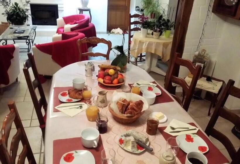Номер Стандарт Вид на Сад, Chambres D Hôtes Anne Marie