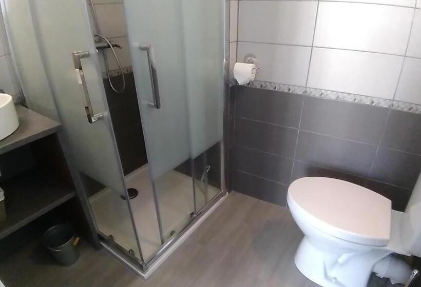 キングサイズベッドのスタンダードルーム, La Charretterie