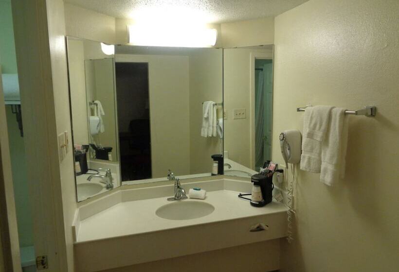 带2个双人床的标准工作室, Americas Best Value Inn Montgomery, Al