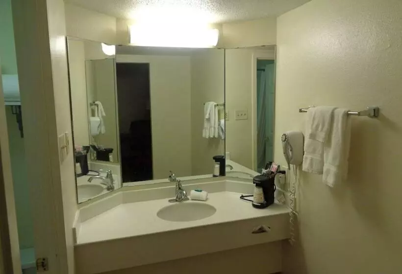 ２ダブルベッドのスタンダードルーム, Americas Best Value Inn Montgomery, Al