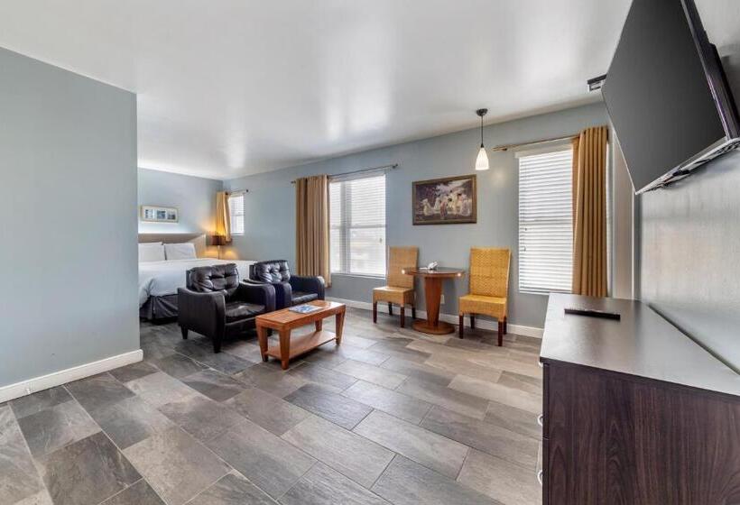 Стандартный Номер Кровать Кинг, La Flora By Luxurban, Trademark Collection By Wyndham