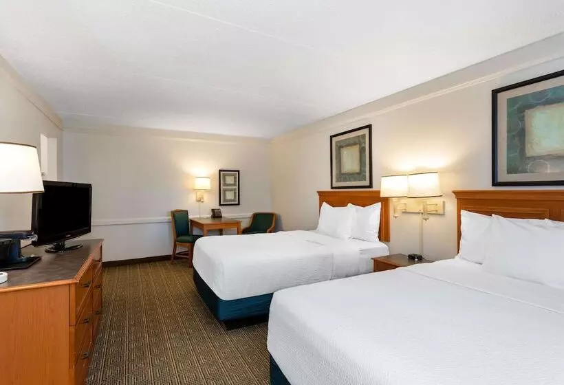 ２ダブルベッドのスタンダードルーム, La Quinta Inn By Wyndham Tallahassee North