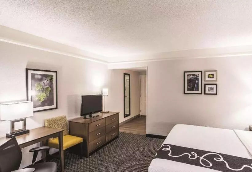 اتاق استاندارد با تخت بزرگ برای معلولان, La Quinta By Wyndham Flagstaff