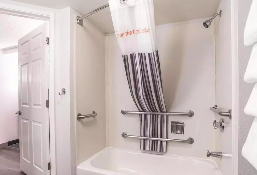 اتاق استاندارد با تخت بزرگ برای معلولان, La Quinta By Wyndham Flagstaff