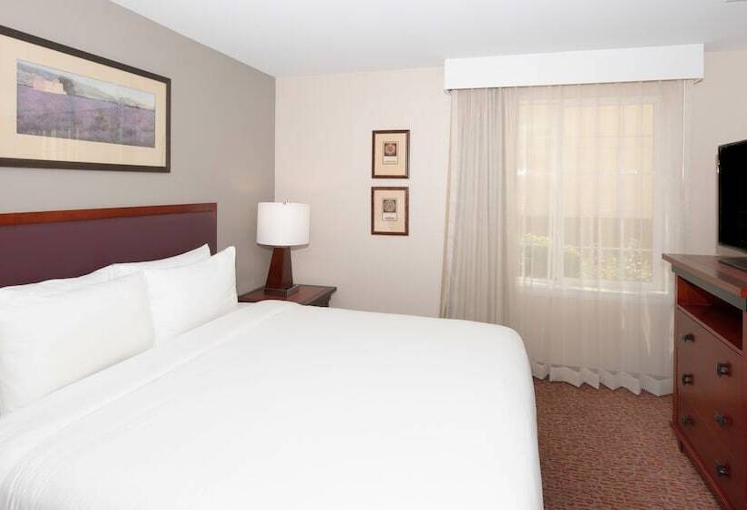 سوییت, Larkspur Landing Extended Stay Suites South San Francisco