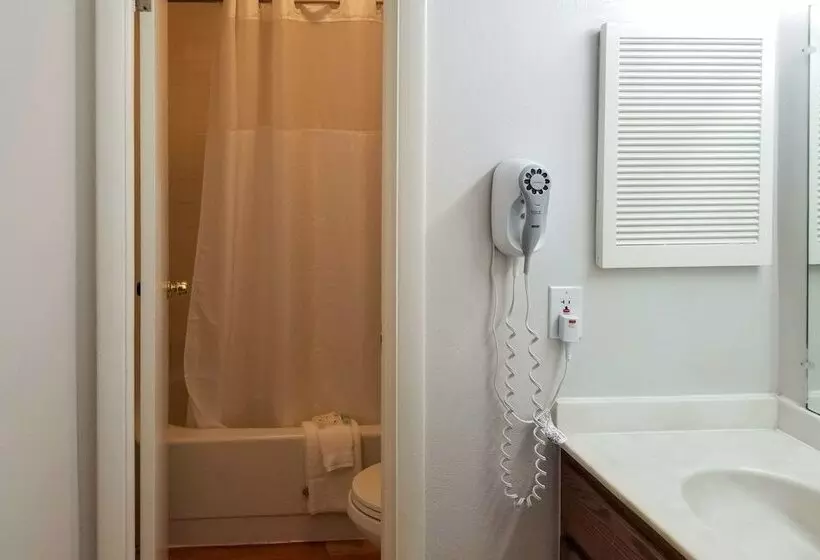 ２ダブルベッドのスタンダードルーム, Quality Inn Aurora Denver