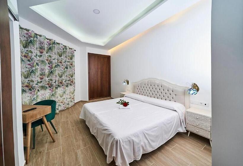 غرفة قياسية مطلّة علي حمام السباحة, Bajamar Ancladero Playa