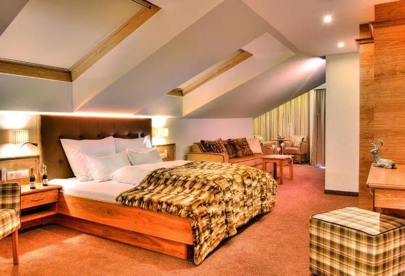 Suite, Garni Urezza
