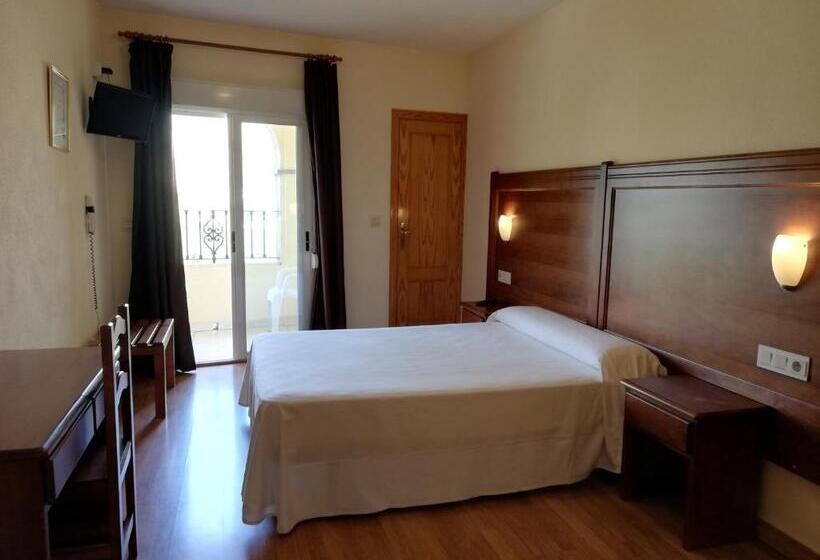 Четырехместный Номер Стандарт, Labella María