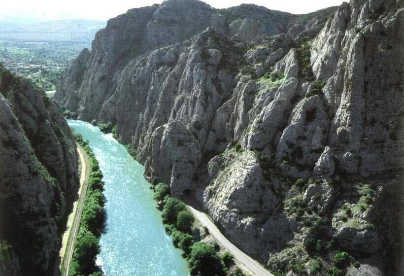 اتاق استاندارد با بالکن, Villa Bratislava