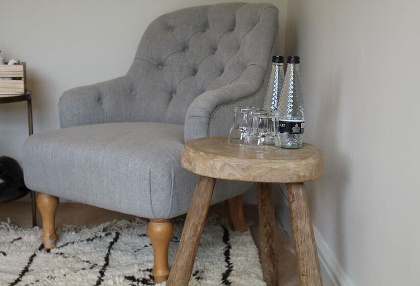 标准间, The Grosvenor Arms