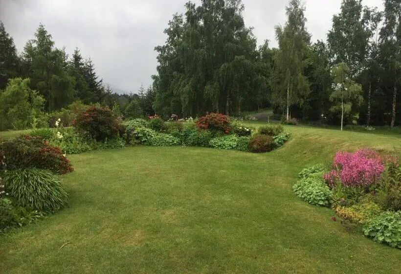 اتاق لوکس با چشم‌انداز باغ, The Garden Room At Te Anau Country Accommodation