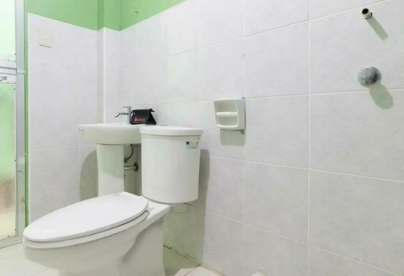 اتاق استاندارد, Reddoorz Near Mariners Legazpi