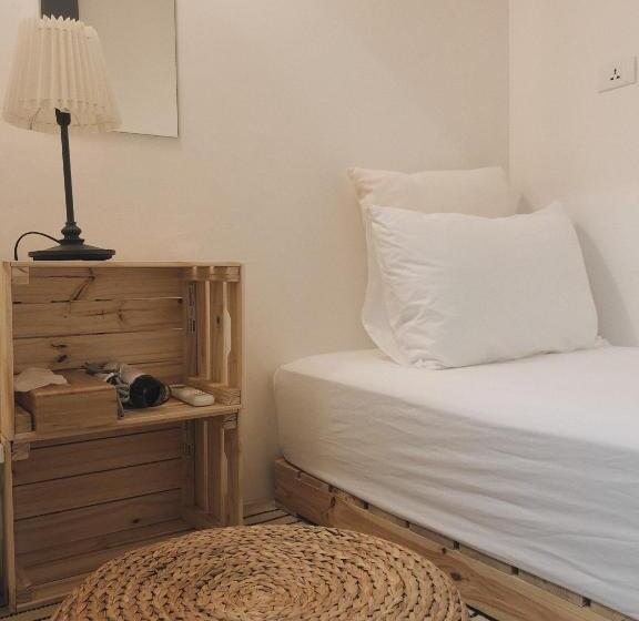 バスルーム共有のシングルスタンダード, Plainstay Hostel