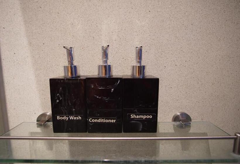 ویلای 1 خوابه, Hideaway