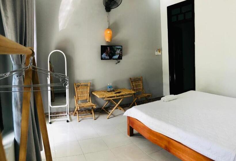 اتاق استاندارد با بالکن, Nắng Homestay