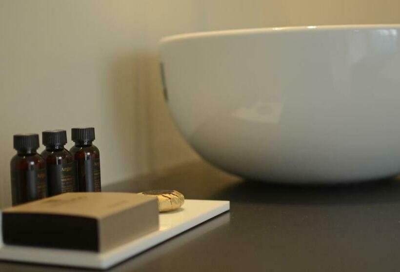 高级大房间, Albergo Centrale