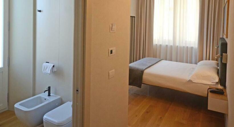 高级大房间, Albergo Centrale