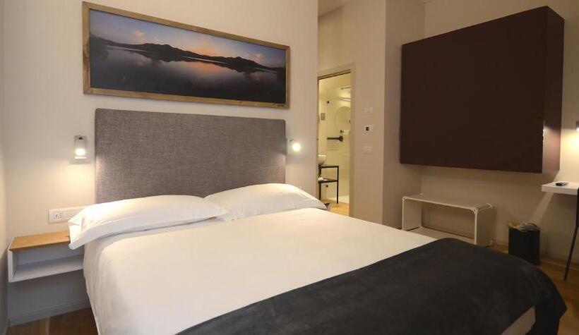 اتاق سوپریور, Albergo Centrale
