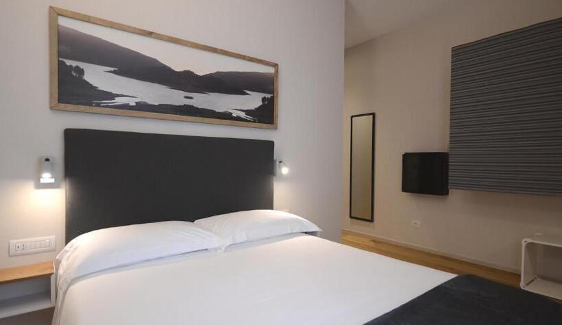 高级大房间, Albergo Centrale