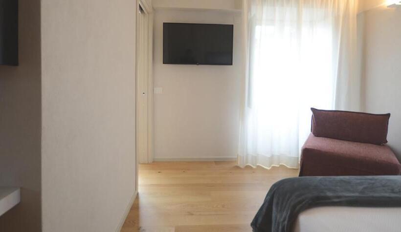 سوییت جونیور, Albergo Centrale