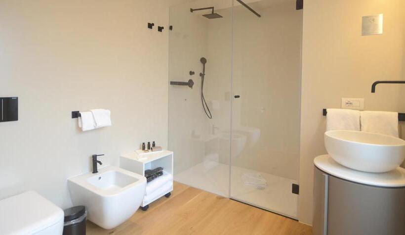 小型套房, Albergo Centrale