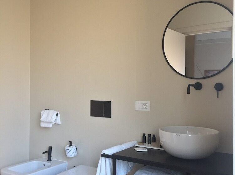 高级大房间, Albergo Centrale