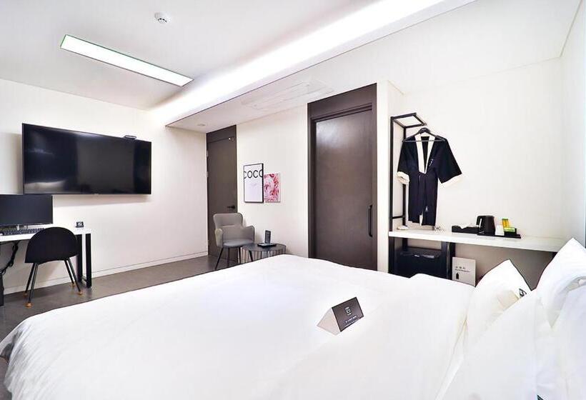 اتاق لوکس, Zam101