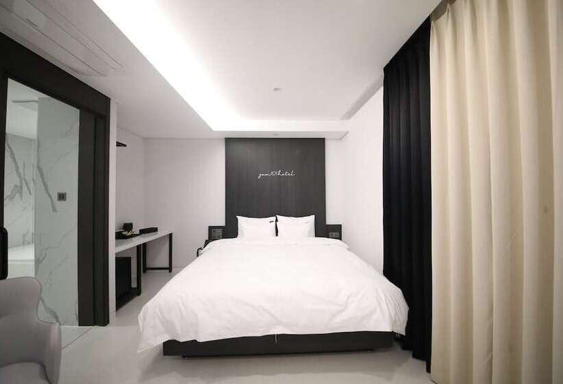 اتاق لوکس, Zam101