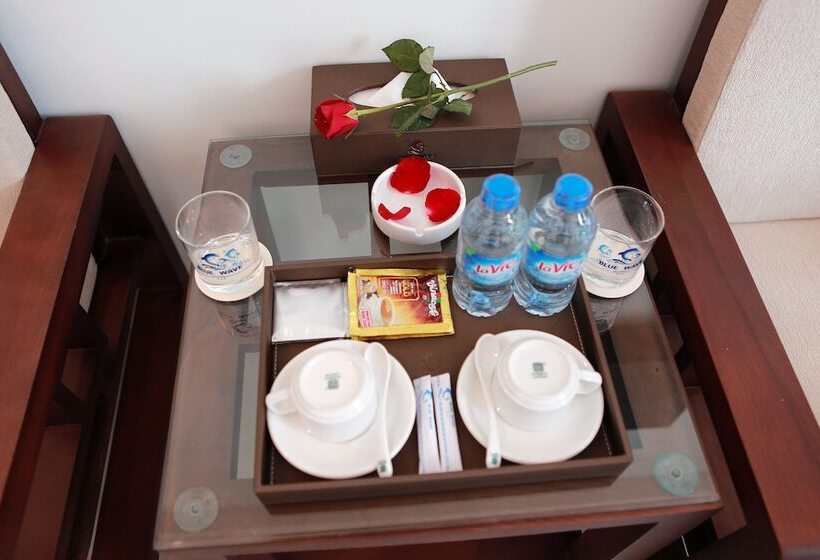 اتاق لوکس با چشمانداز دریا, Blue Wave