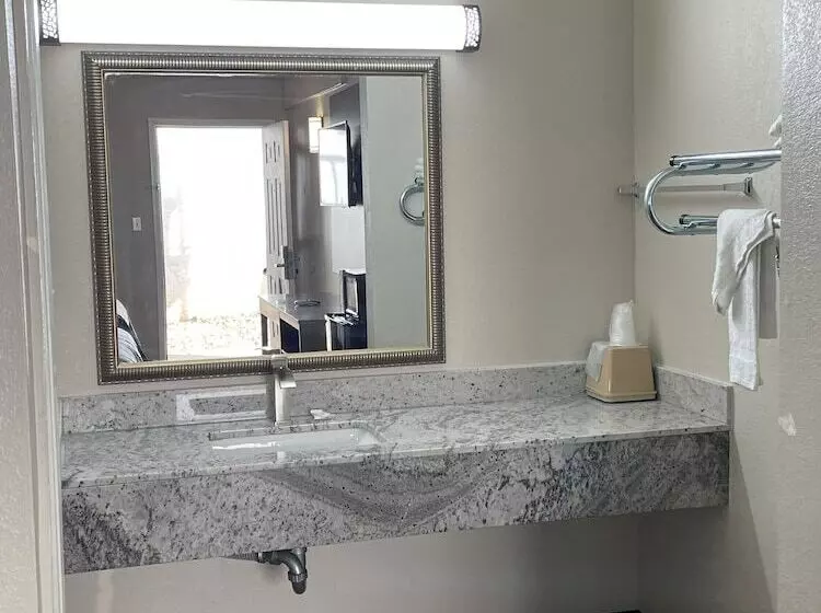 ２ダブルベッドのスタンダードルーム, Masters Inn Atlanta   Doraville At I 85 & 285