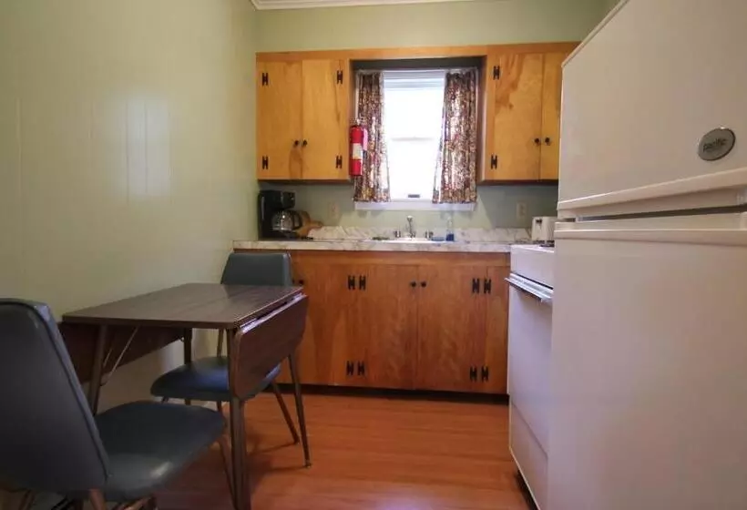 Standard-huone Keittiö, Maple Leaf Motel