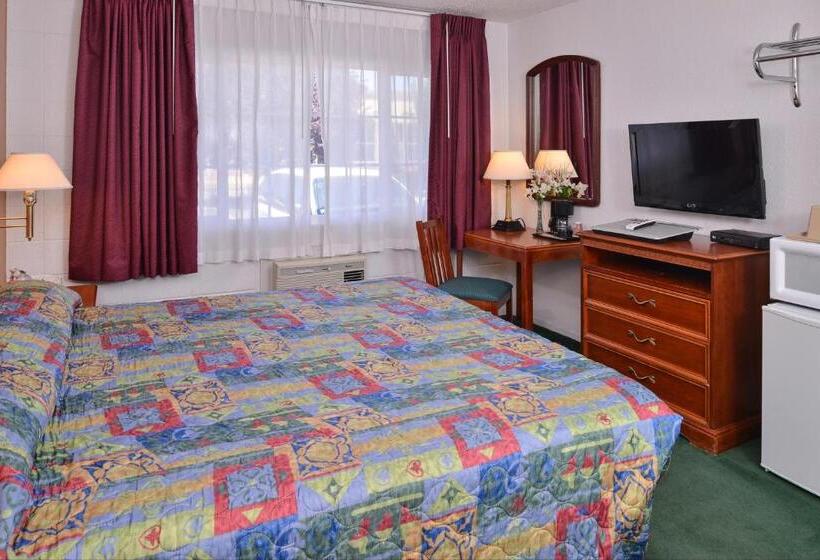 غرفة قياسية سرير كينج, Maverick Motel   Modern Renovated Motel