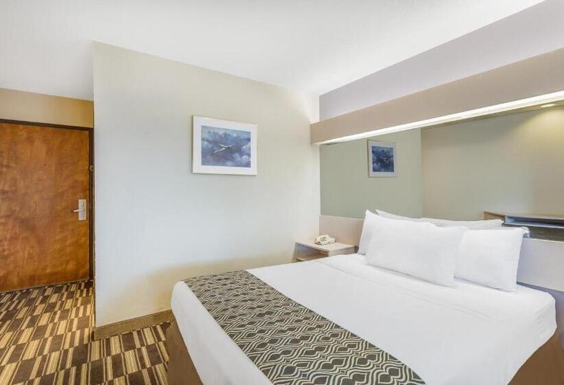 Номер Стандарт, Microtel Inn & Suites By Wyndham
