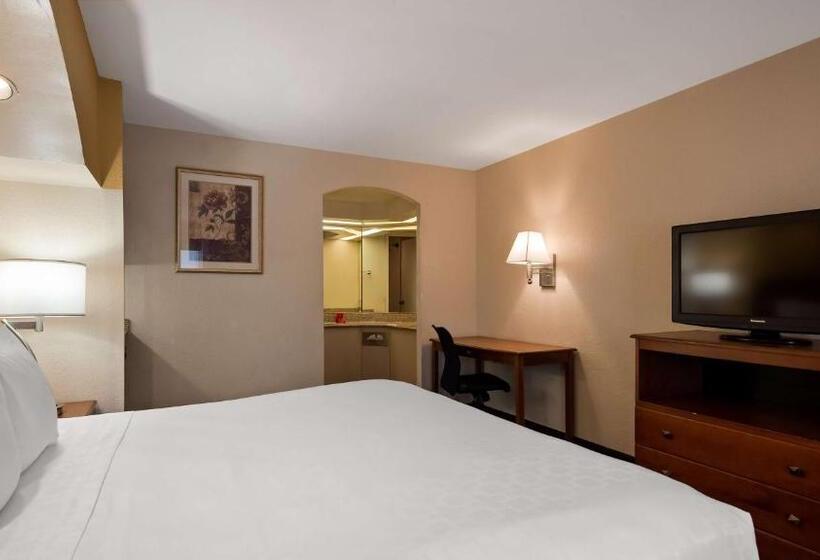Номер Стандарт Кровать Кинг Адаптированный для Инвалидов, Surestay Hotel By Best Western East Brunswick