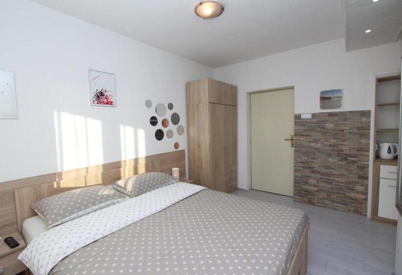 Monolocale Comfort Vista Mare, Apartments Eva