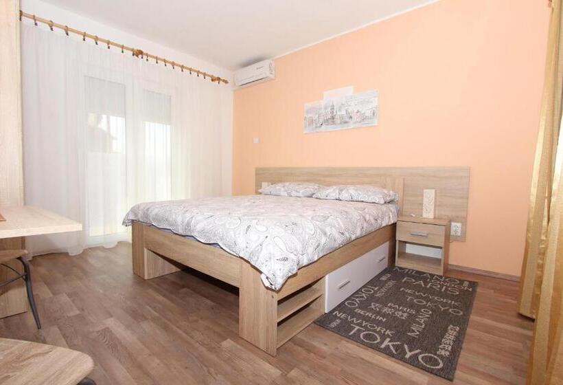 Monolocale Standard Vista Mare con Balcone, Apartments Eva
