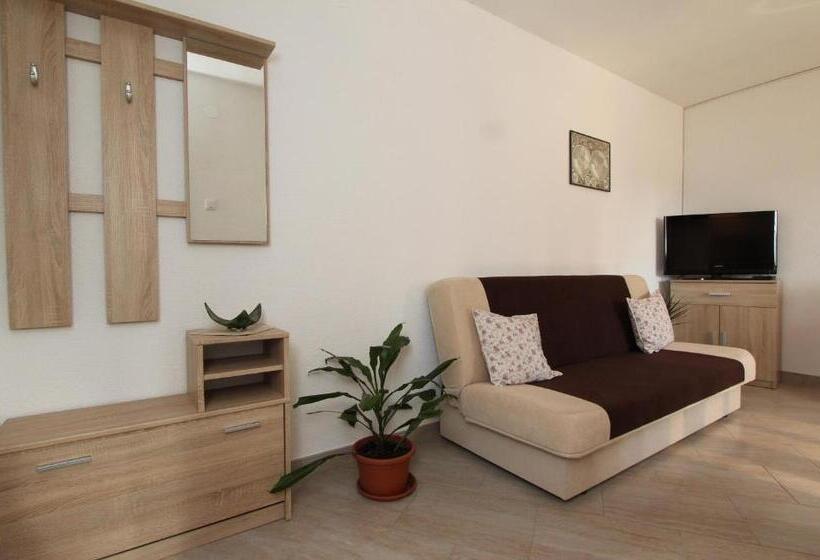 Appartamento 1 Camera da letto con Terrazza Vista Mare, Apartments Eva