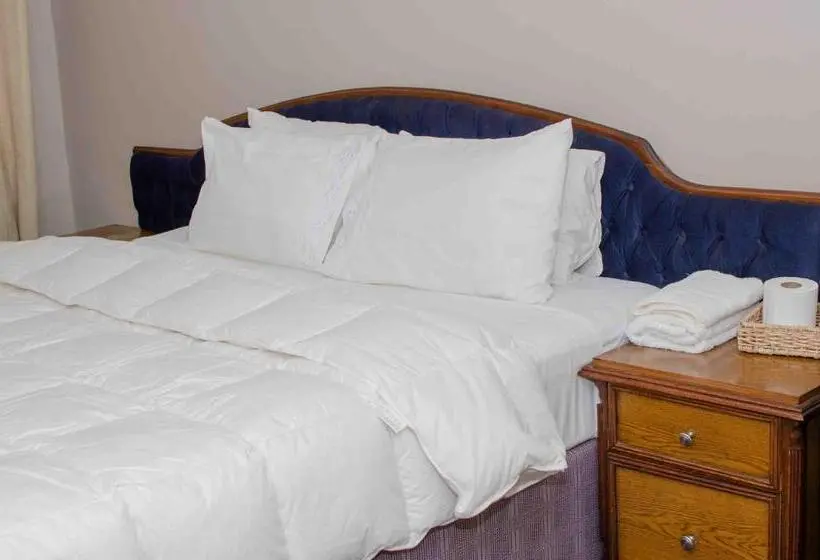 اتاق لوکس سه تخته, Graceland Guesthouse