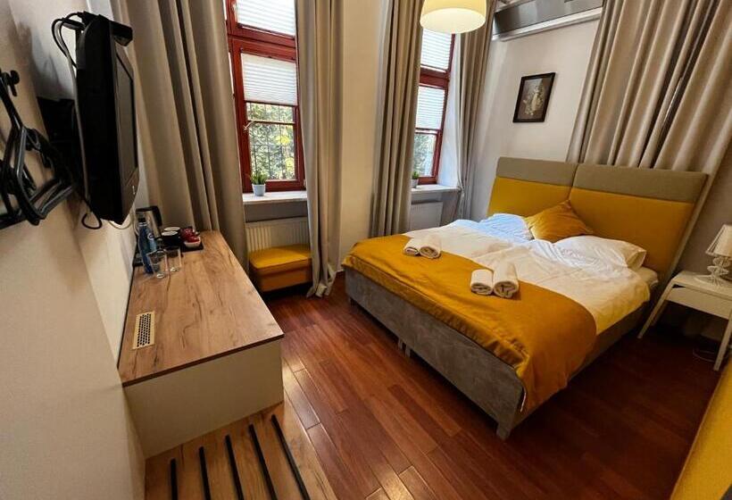 חדר דלוקס, Tcz Mokra