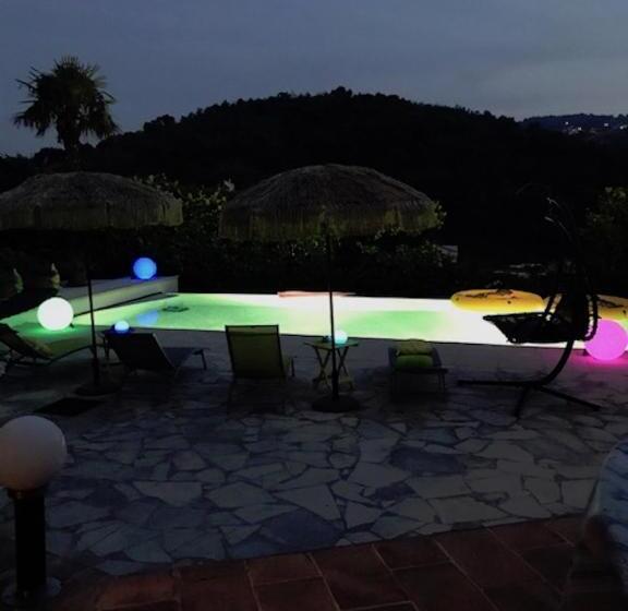 Люкс Deluxe Кровать Кинг, Villa Santa Rita