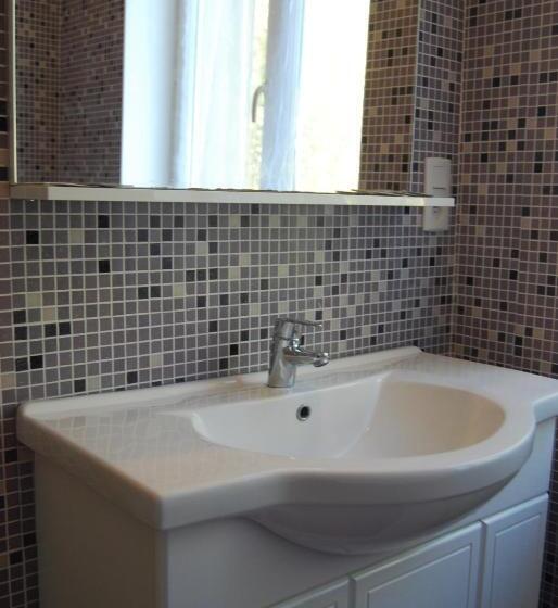 Семейный Номер, Les Platanes