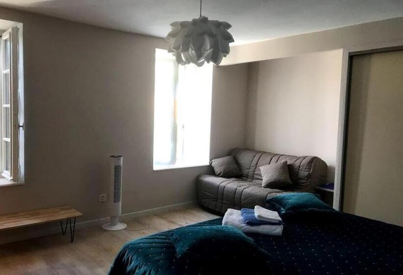 חדר סטנדרט לארבעה, Le Colibri Bleu