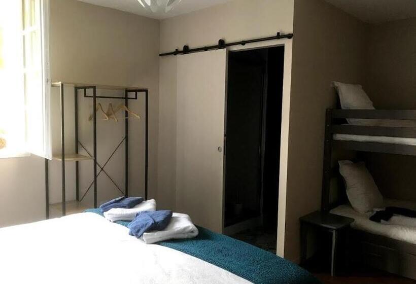 חדר משפחתי, Le Colibri Bleu