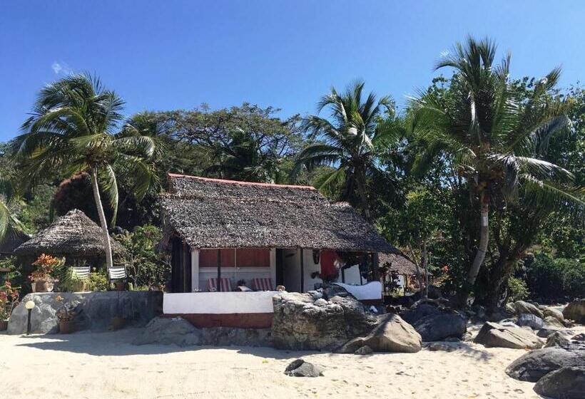 بانگلوی استاندارد با چشمانداز دریا, Remo E Berenice