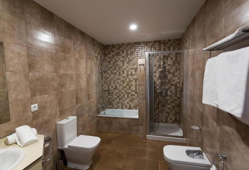 اتاق خانوادگی, A Roldana