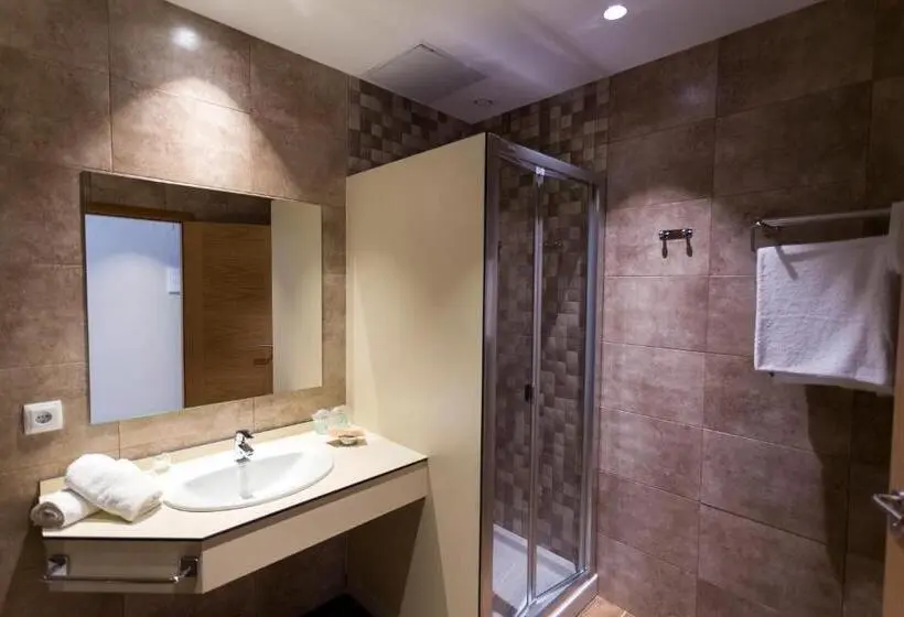 3-Bett-Standardzimmer, A Roldana